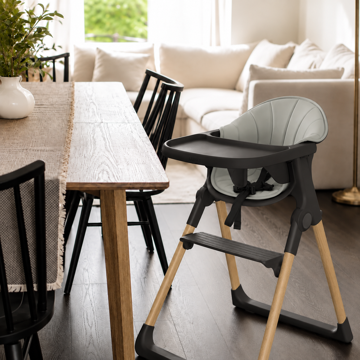 Luna Highchair